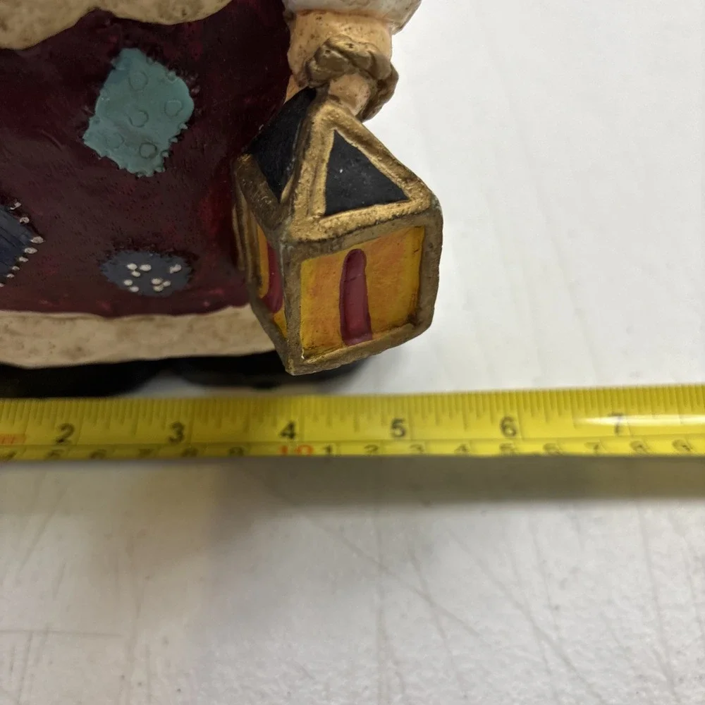 Vtg Resin Patchwork Santa Claus Holding Teddy Wreath & Lantern Figurine‎